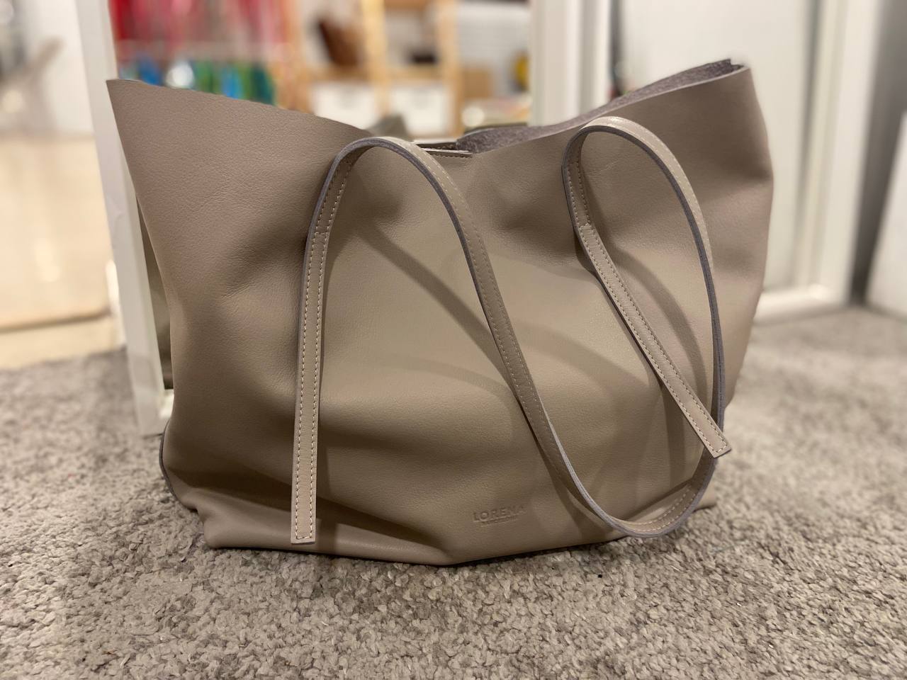 Bolso Shopper de piel artesanal color gris 1