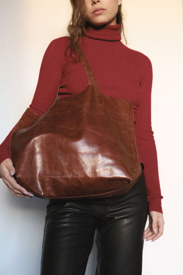 Bolso shopper piel artesanal color marron (2)